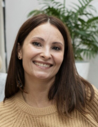 Isabelle M.